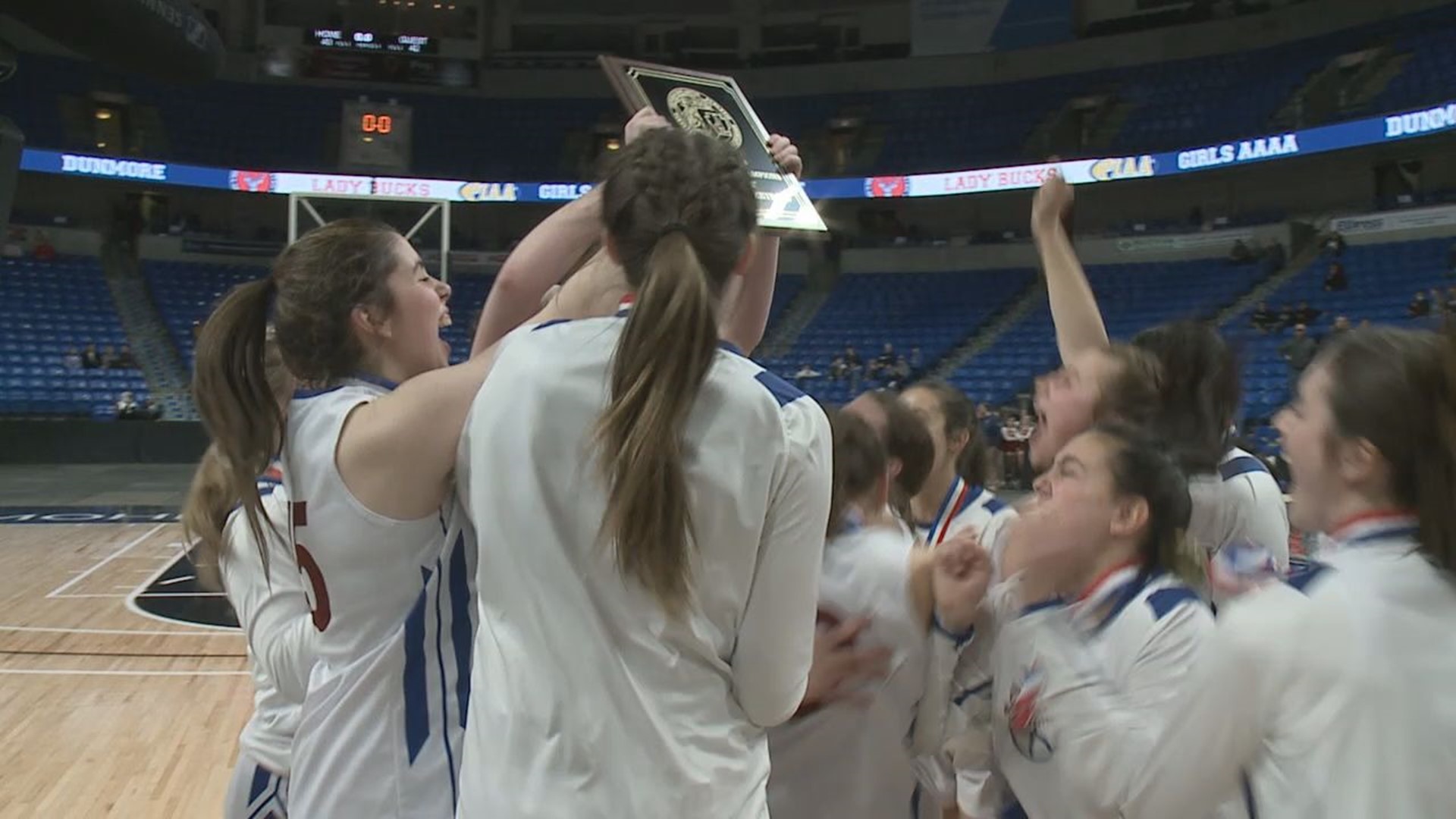 Ciera Toomey Left With a Knee Injury, but the Lady Bucks Rallied to Beat the Classics in the District II Class 4A Title