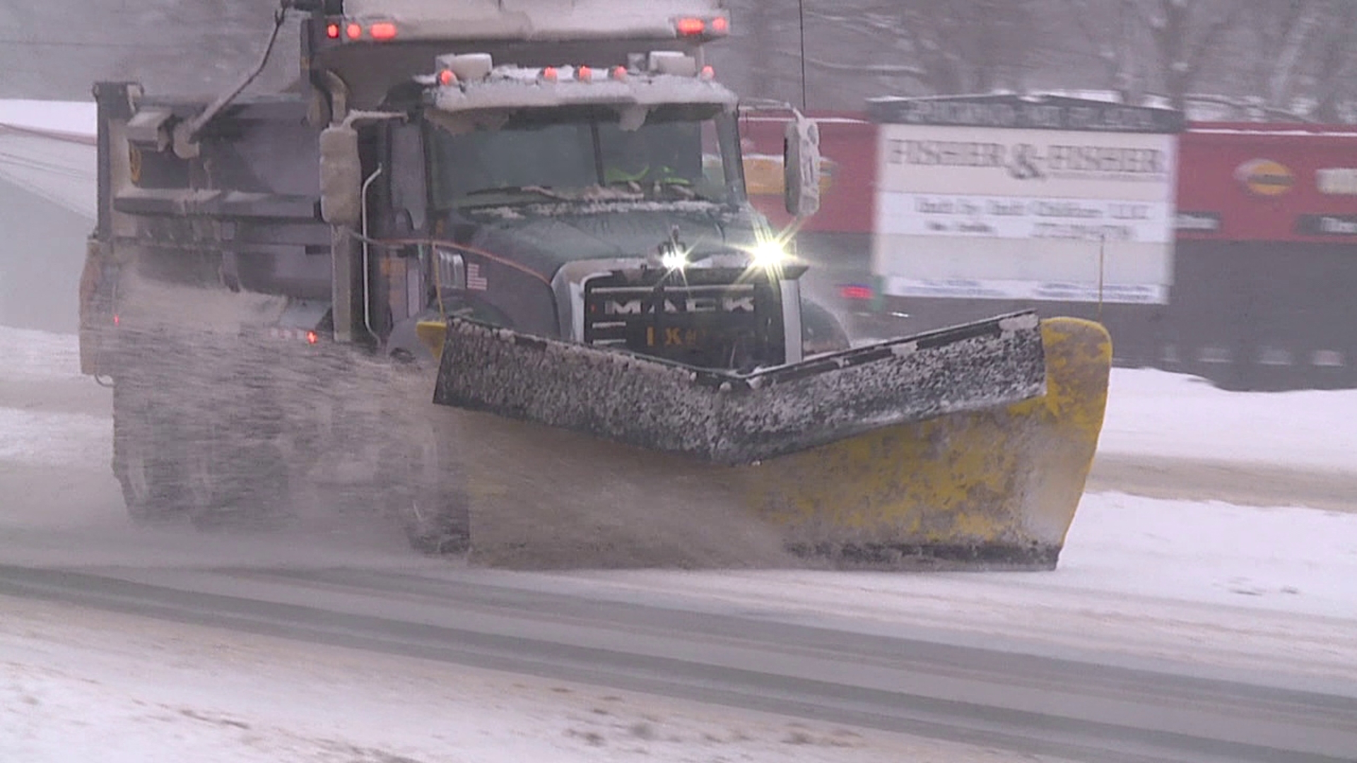 Mount Pocono plow drivers work to clear roads after overnight snowfall ...