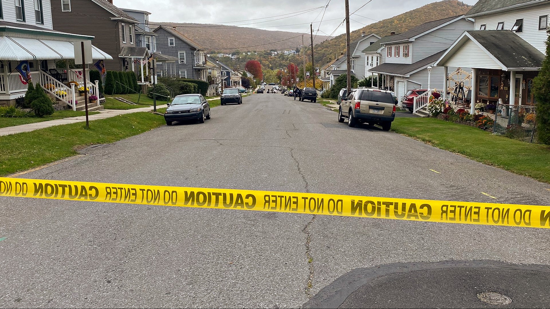 Police in Jim Thorpe closed the 600 block of Lehigh Street Monday morning and have been involved in an ongoing standoff ever since.
