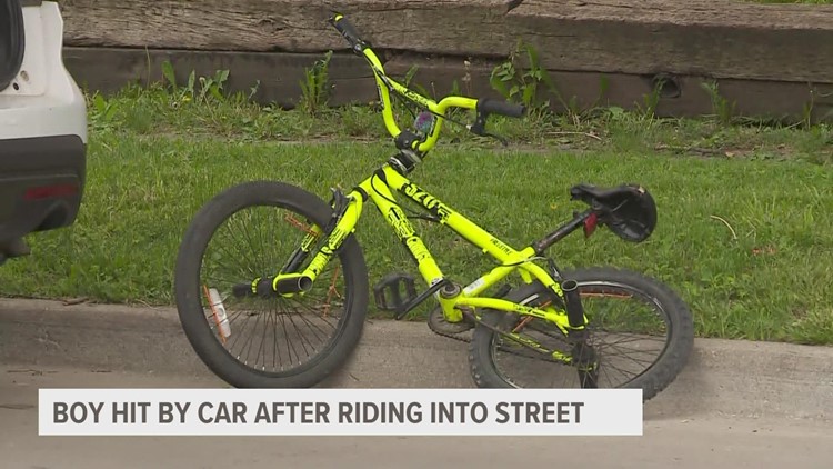 Des Moines Police Department: 12-year-old on bike went into roadway, struck by car