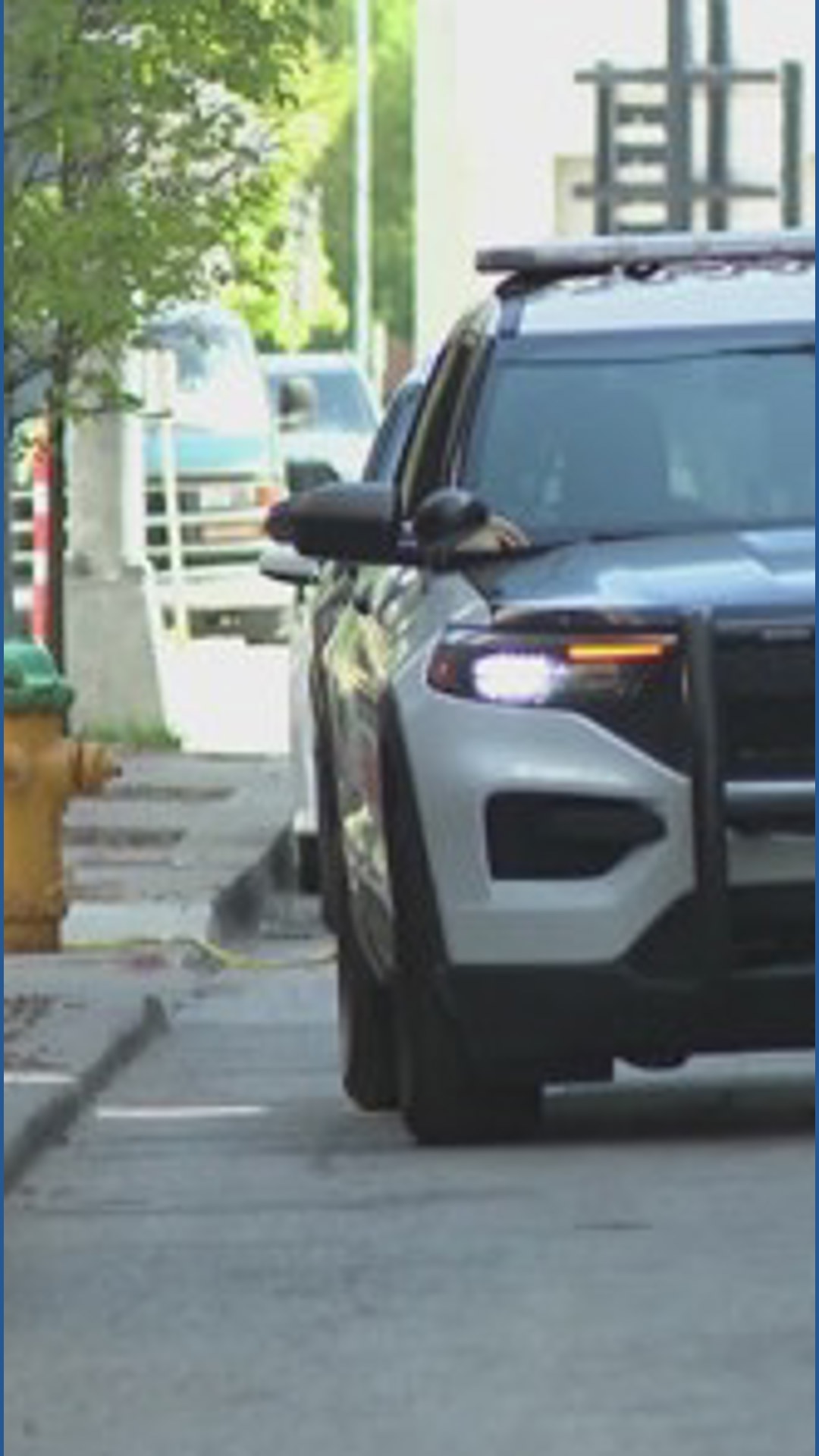 DMPD searching for suspect after reported downtown bank robbery ...