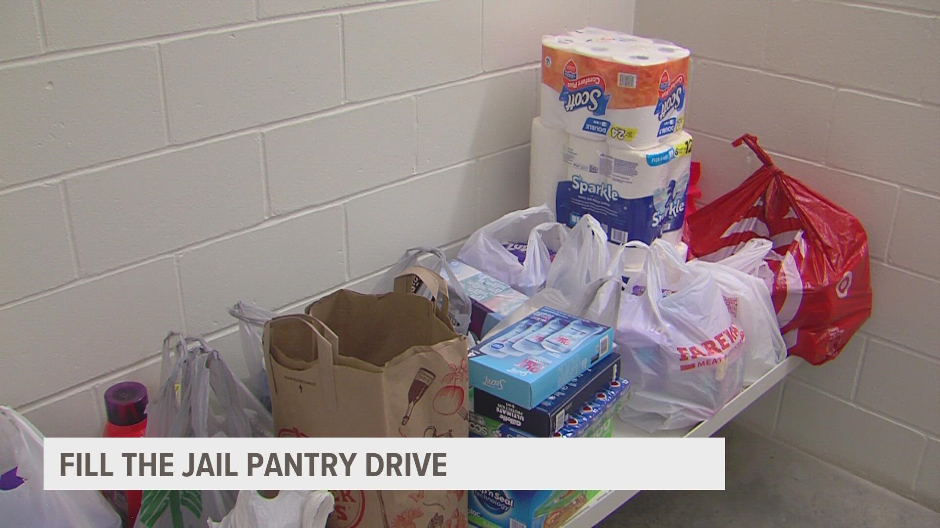 West Des Moines police host a Fill the Pantry drive