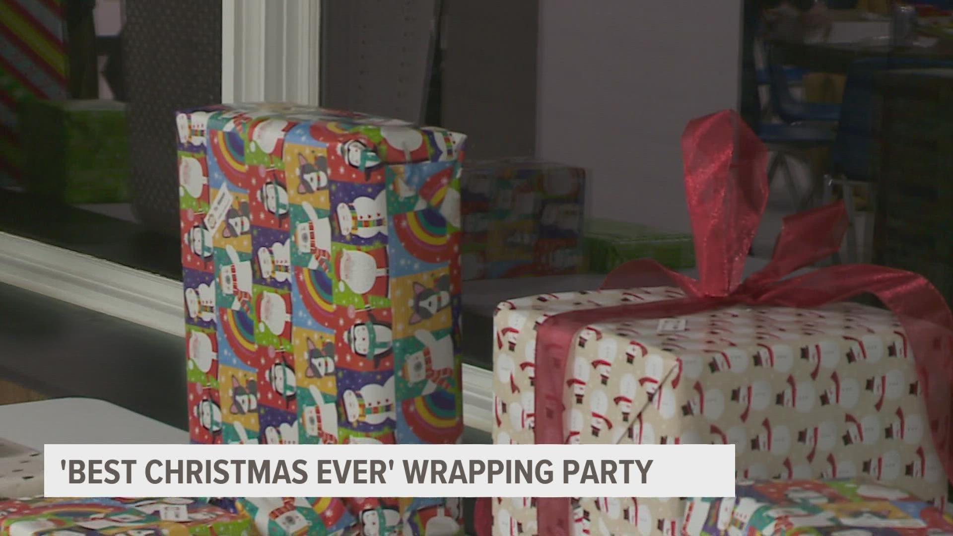 The organization Best Christmas Ever is giving Christmas presents to many families this year and held a wrapping party this evening.