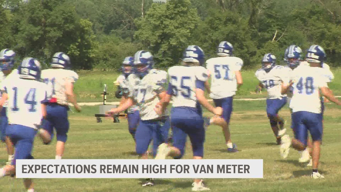 Van Meter football players look to continue winning legacy