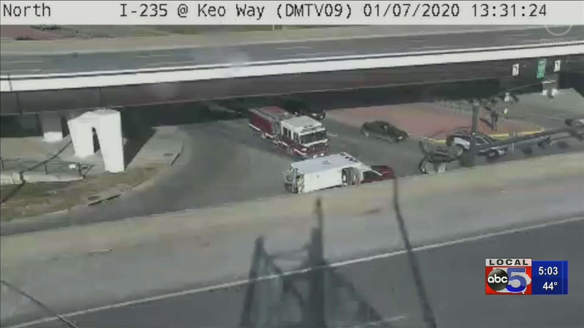 2 Injured In Des Moines Crash Near I-235 And Keo Way | Weareiowa.com