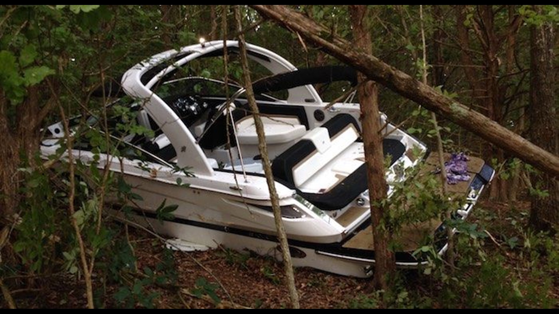 Two accidents at Lake of the Ozarks injuries six Iowans