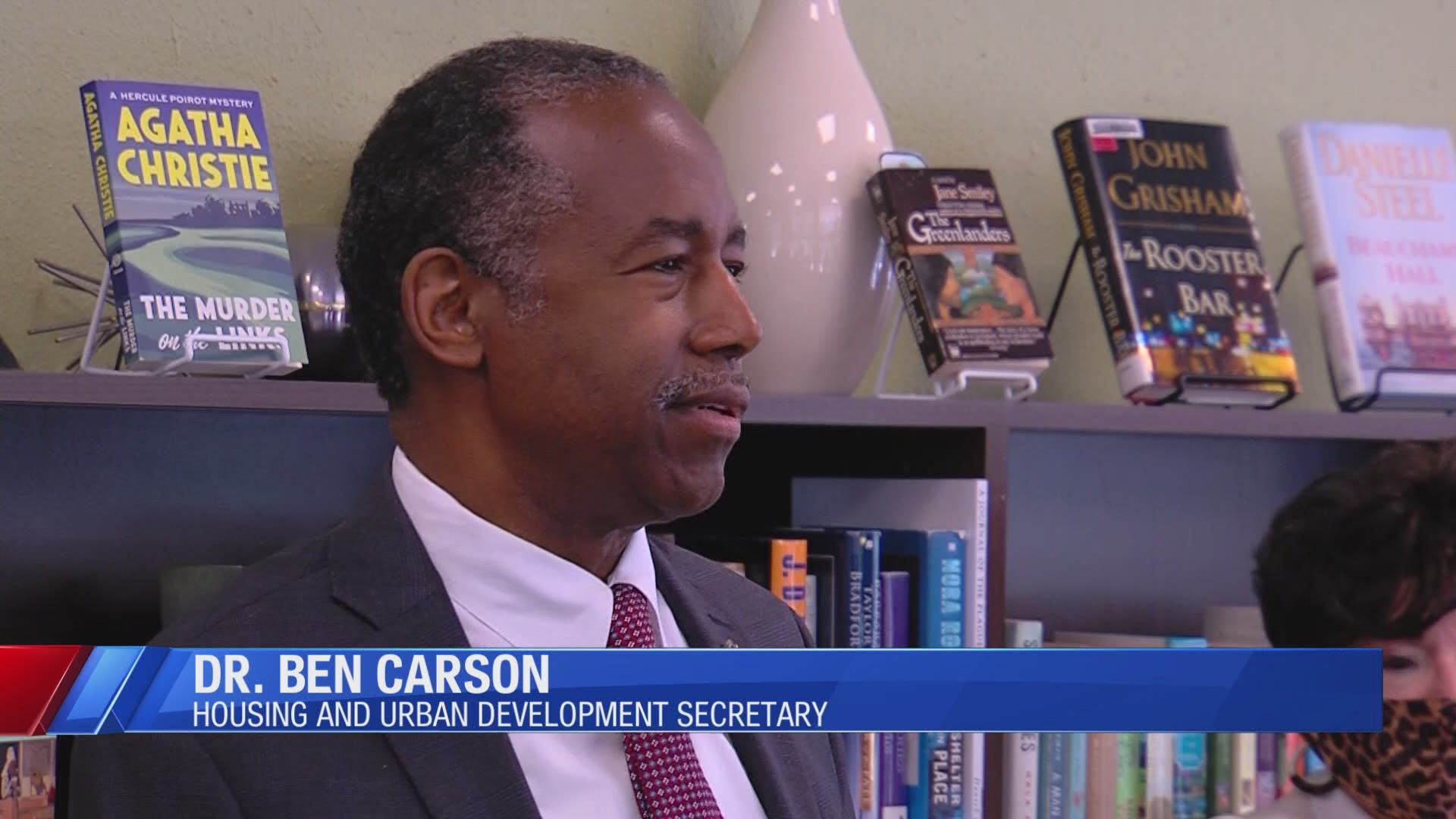 Housing Secretary Ben Carson, Gov. Kim Reynolds tour Des Moines supportive housing facility for the elderly