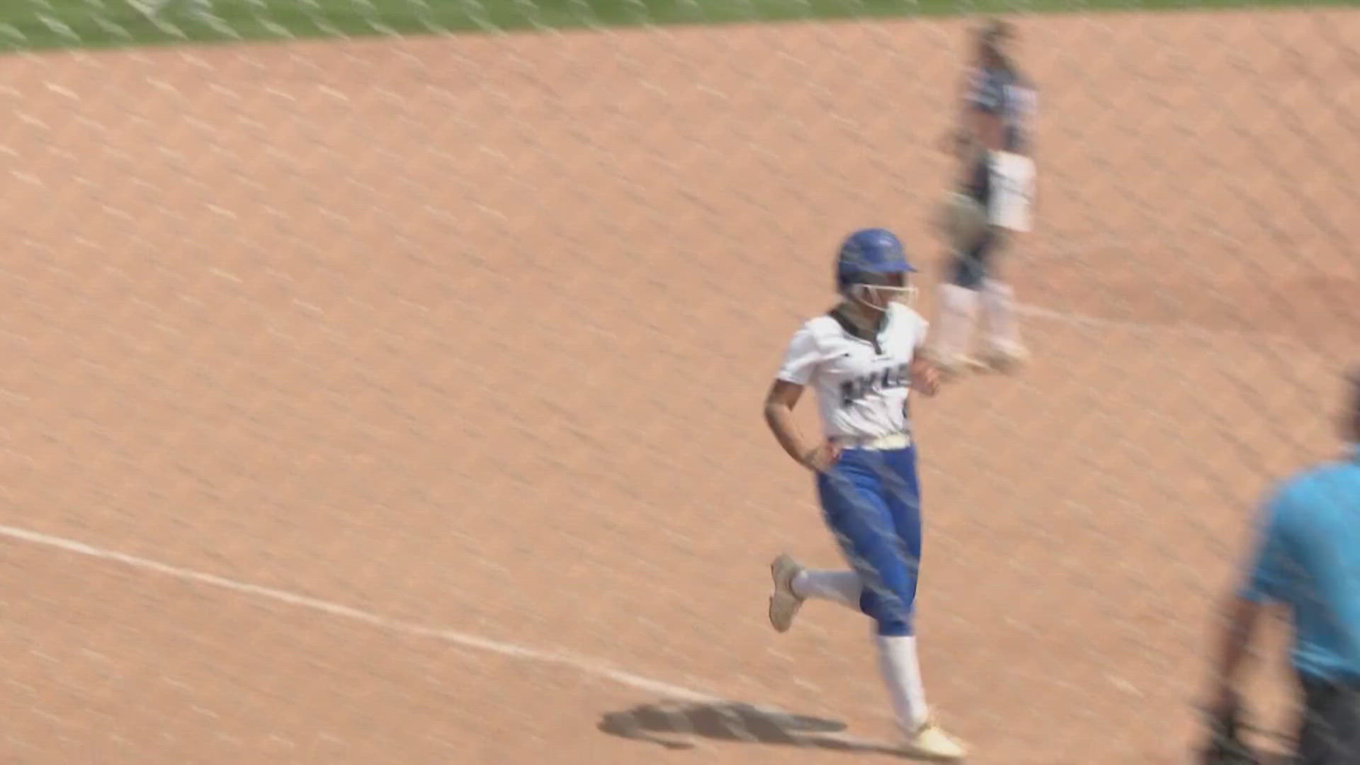 DMACC softball beats Iowa Central 5-2 | weareiowa.com