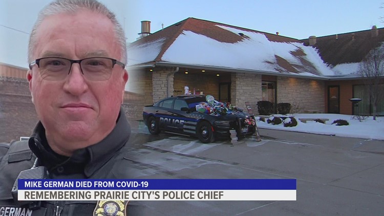 Community remembers Prairie City Police Chief Mike German during visitation