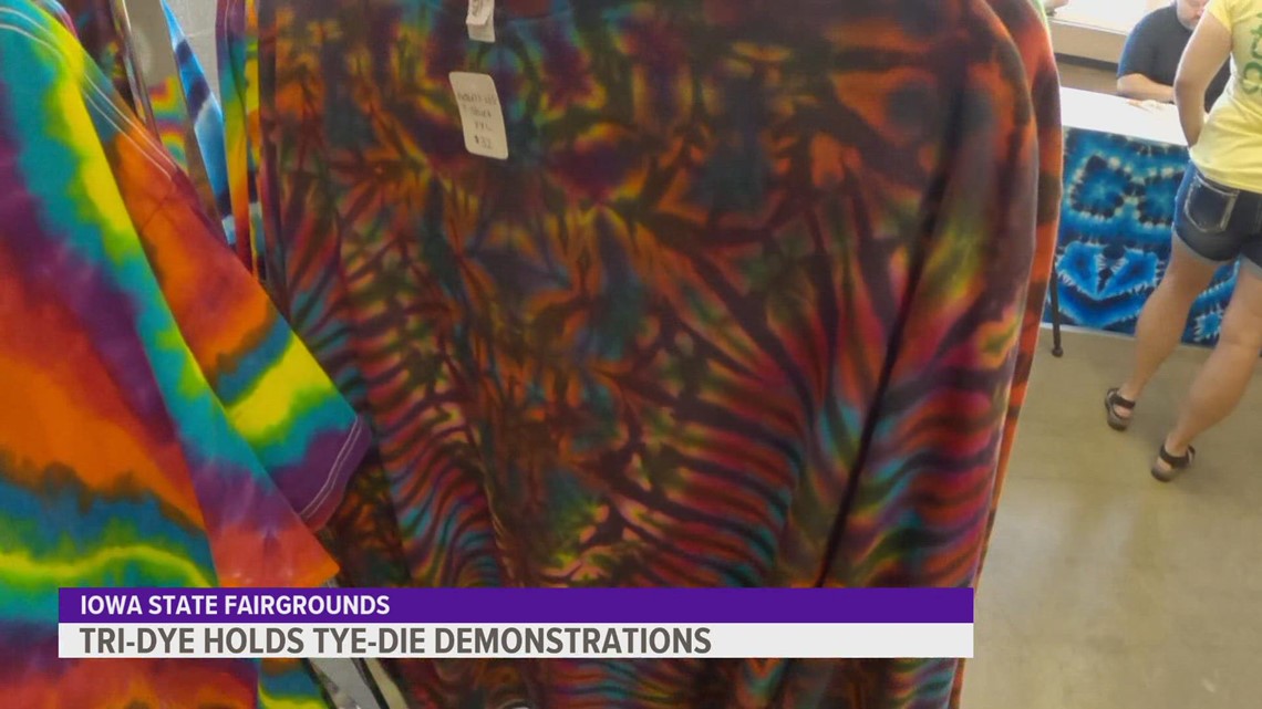 Tri-Dye tie dye demonstration at the Iowa State Fair