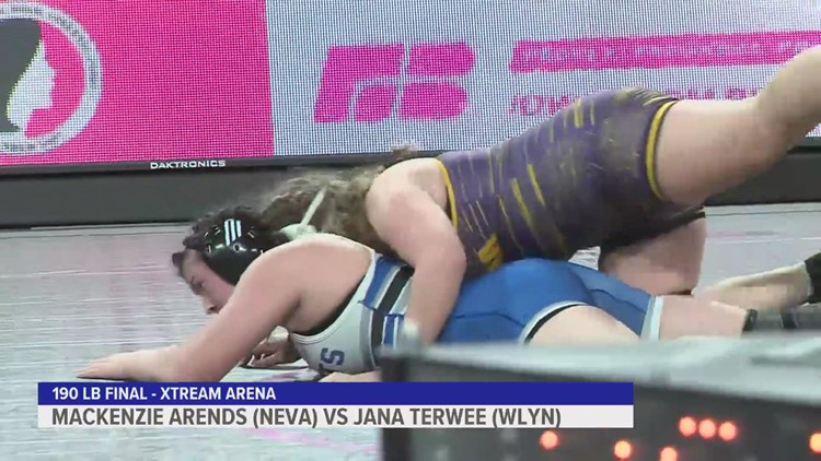 HIGHLIGHTS: Iowa girls state wrestling tournament continues in Coralville