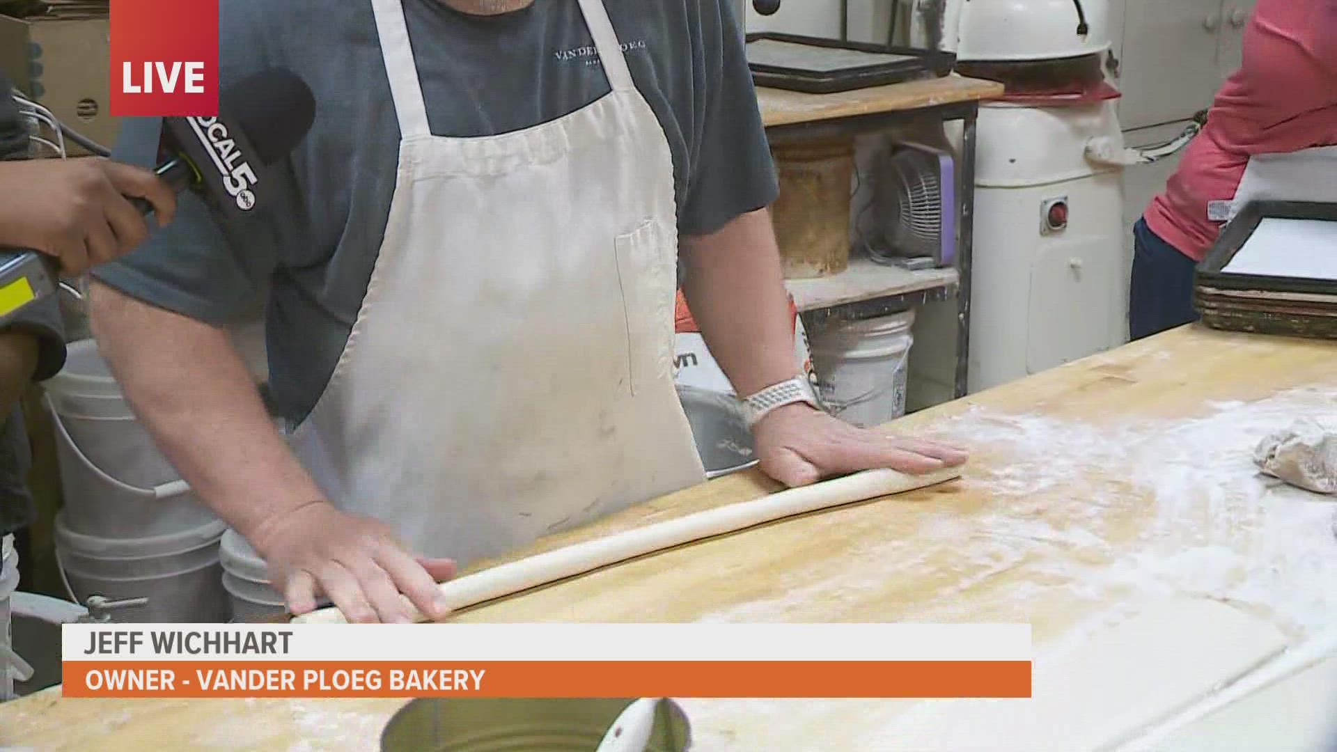 Local 5's Khalil Maycock brings you inside the Vander Ploeg Bakery where delicious preparations are underway for Pella's annual festival.