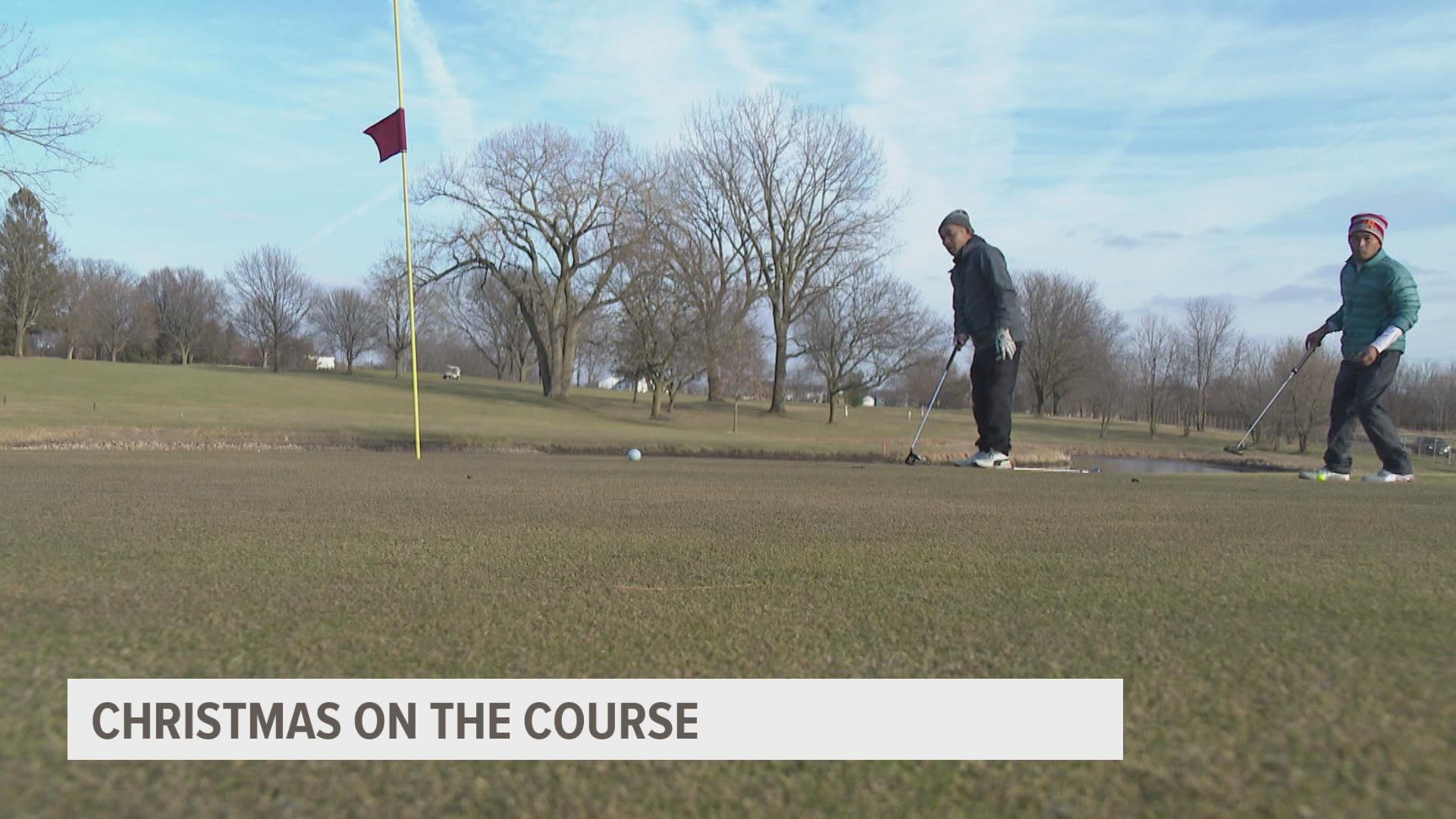 Usually all golfers can ask for at Christmas is a set of clubs under the tree... but this year they got to tee off at Blank Golf Course thanks to the warm weather.