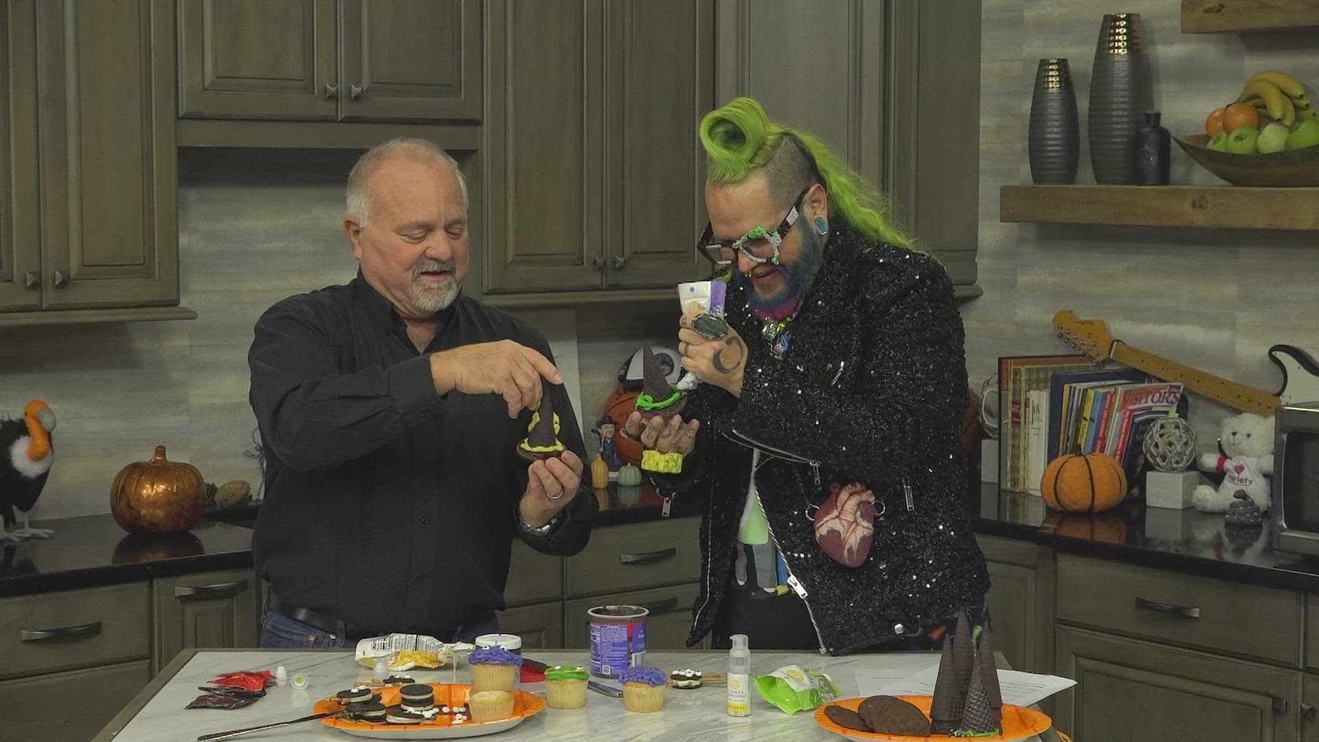 Is It Cake? Champion and Food Network judge Andrew Fuller races Lou to make Halloween treats!