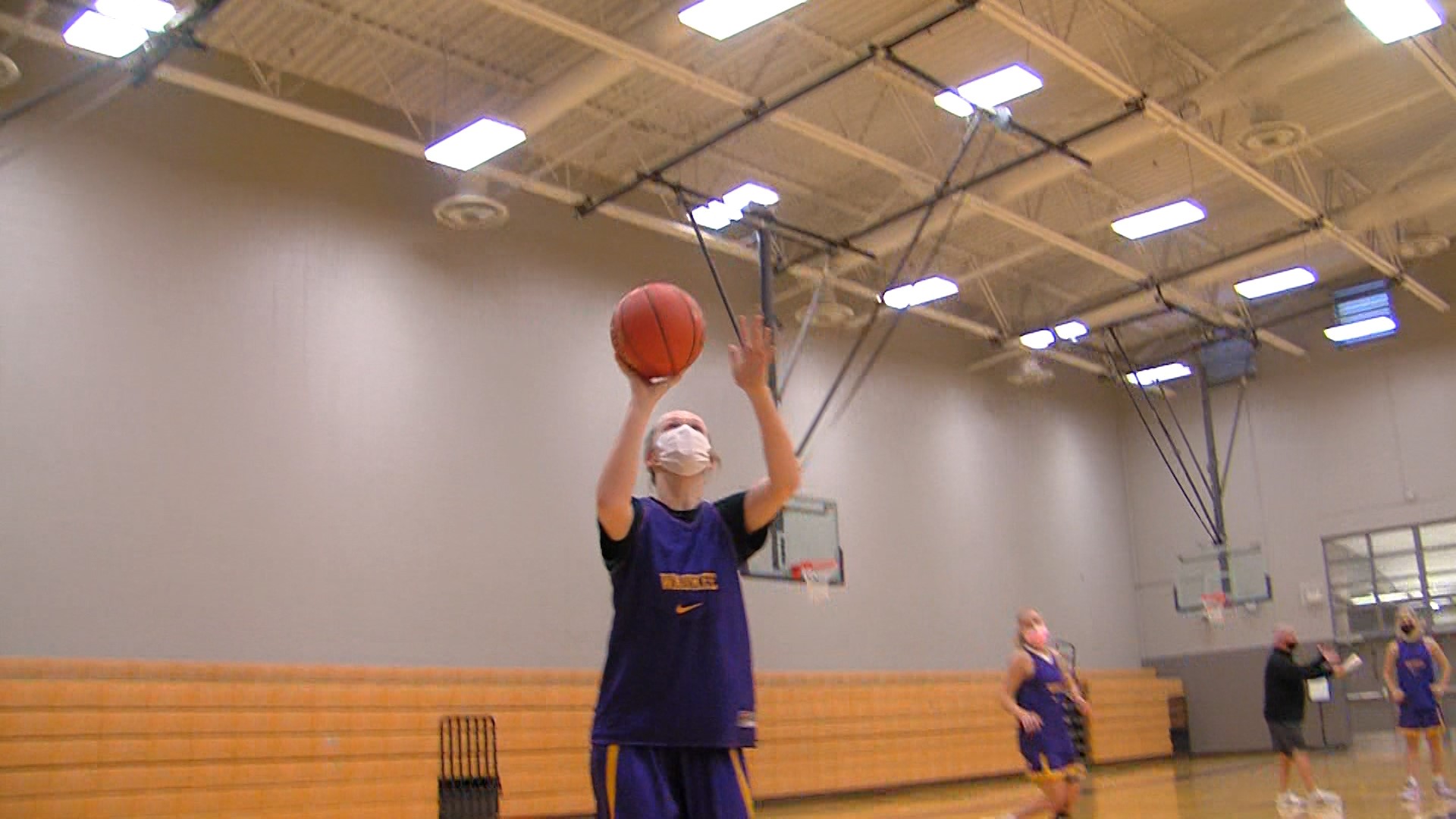 Waukee girl's basketball is chasing a state title after having to suspend games and practices for two weeks after covid concerns