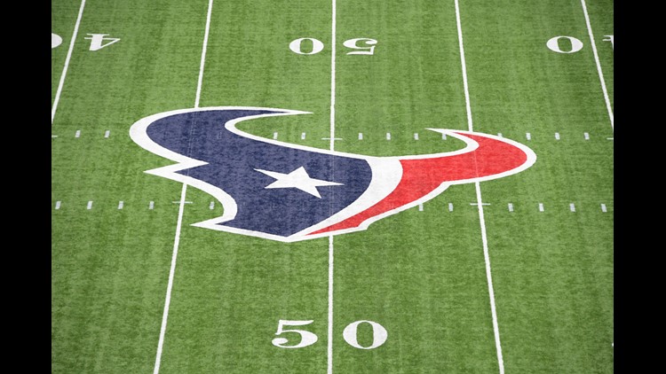 Xavier Hutchinson signs rookie deal with Houston Texans