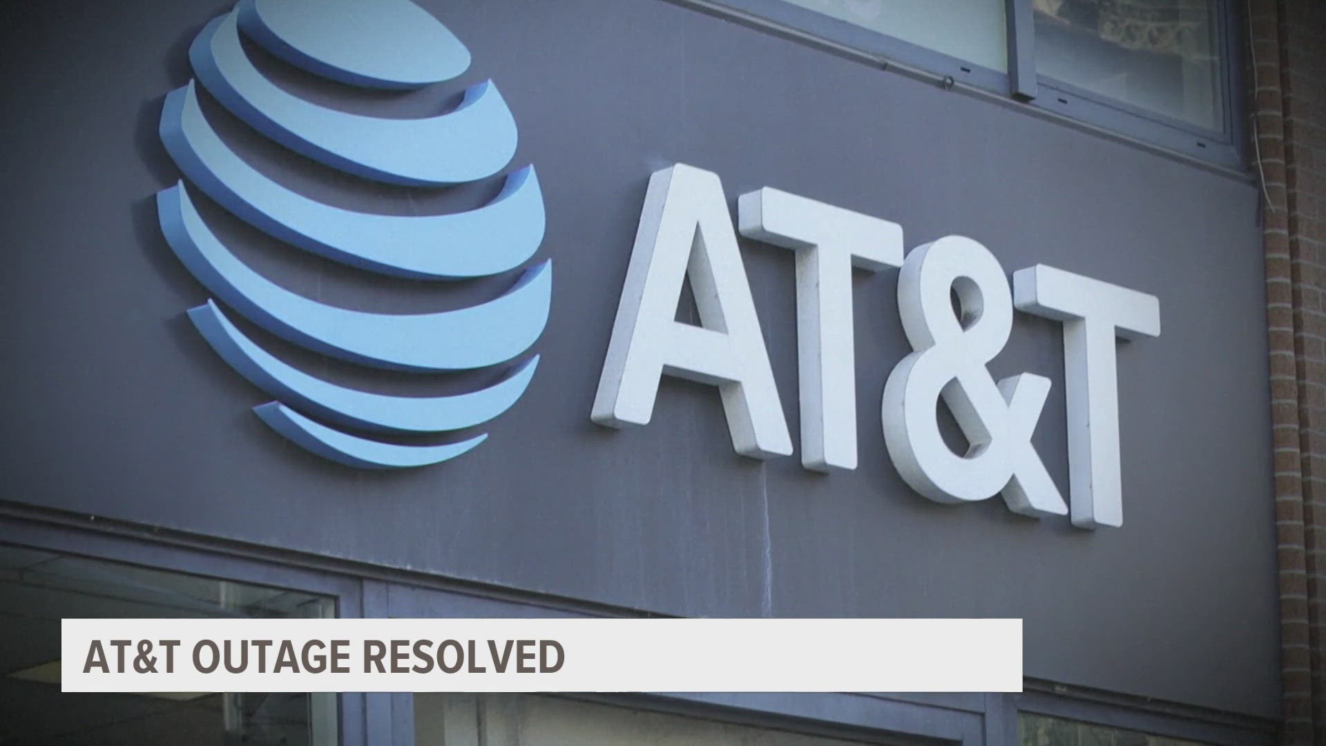 AT&T support said the issue was impacting calls between carriers, and "carriers are working as quickly as possible to diagnose and resolve."