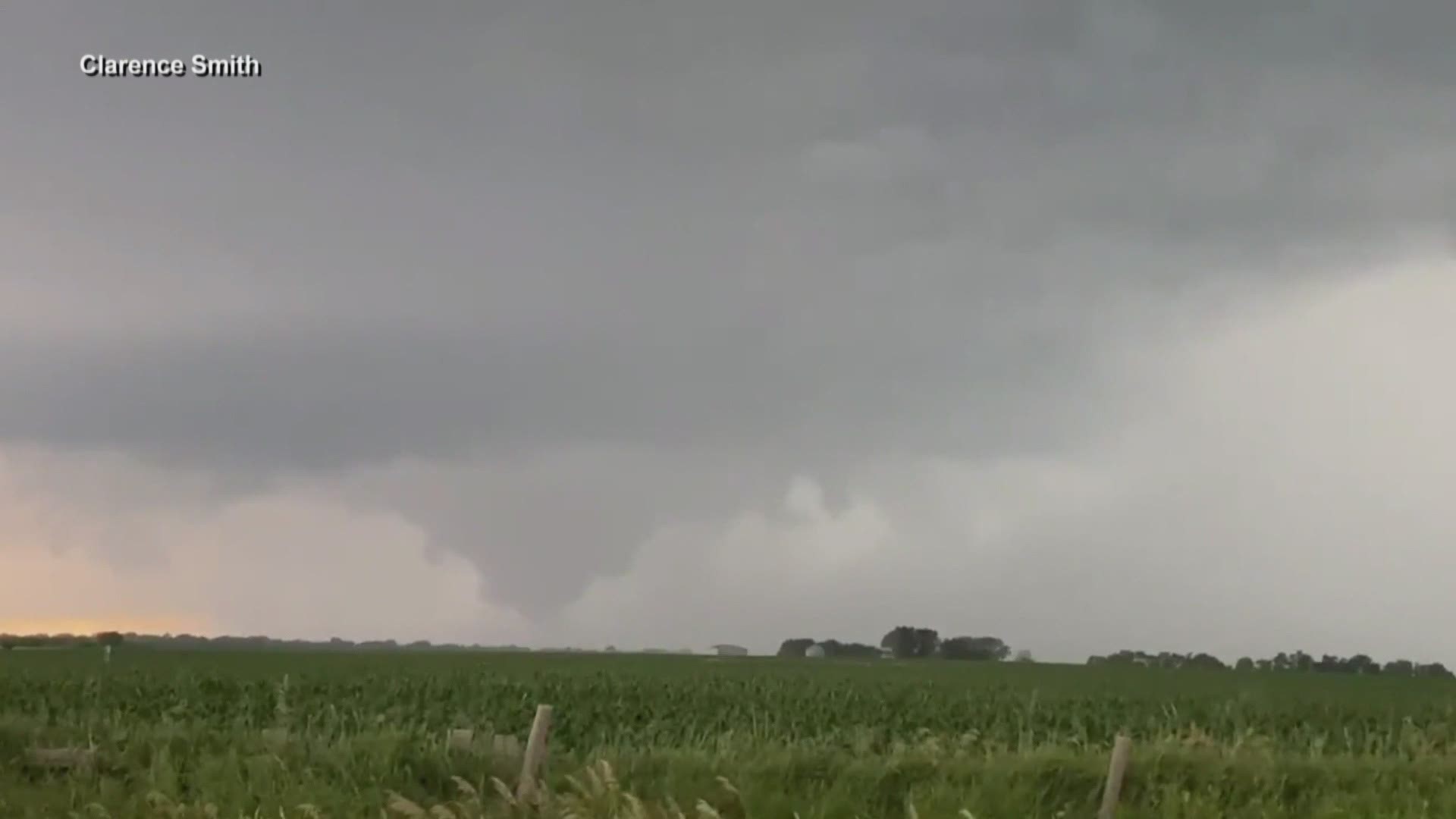 A tornado briefly touched down in Pella around 6:43 p.m. Sunday, causing some damage just northwest of the city.