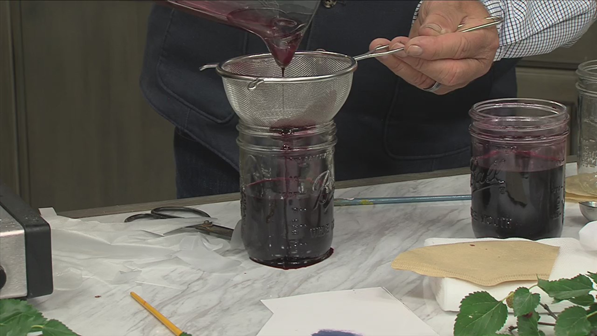 Do It Yourself: Creating ink with berries