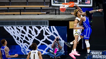 Drake tops Wichita State in March Madness, will face USC Saturday