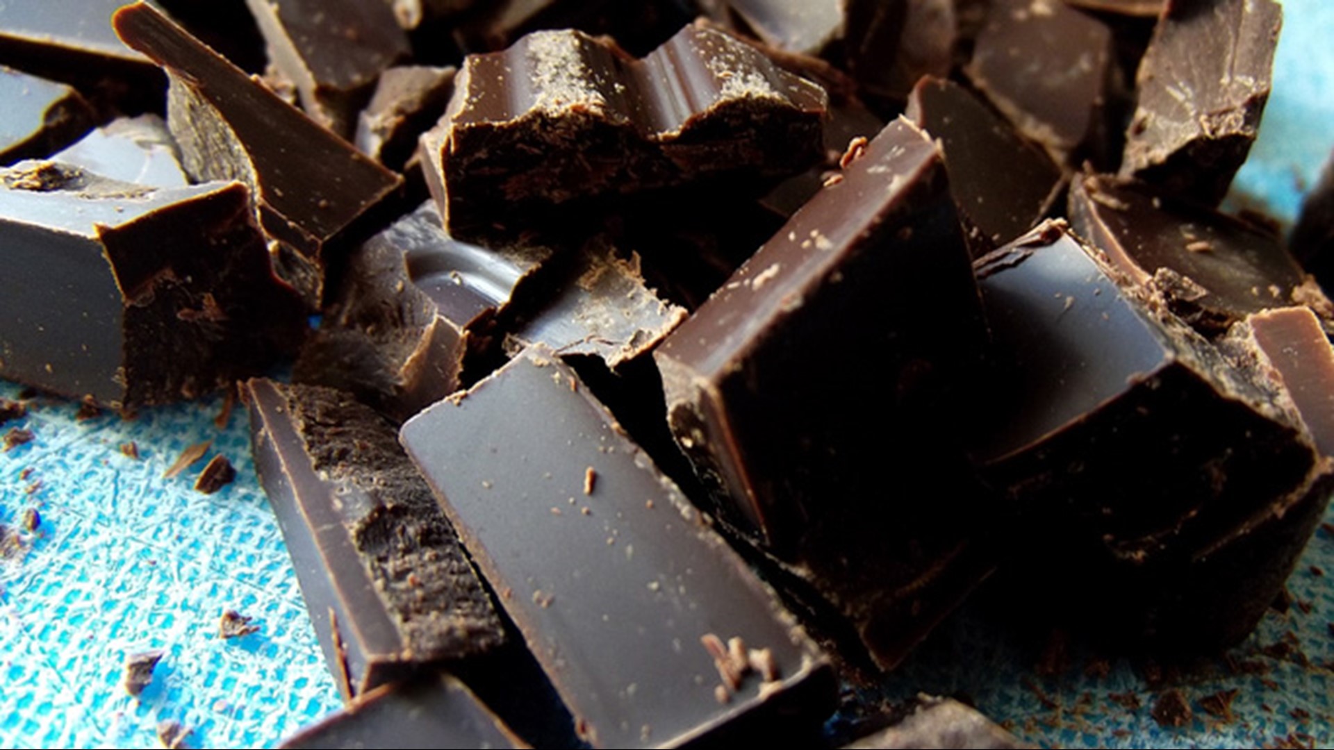 A new report suggests popular dark chocolate bars may contain high levels of cadmium and lead —heavy metals linked to health problems.