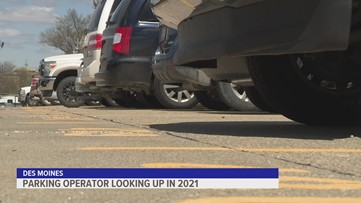 Airport parking lots show stark contrast between travel at beginning of pandemic and now