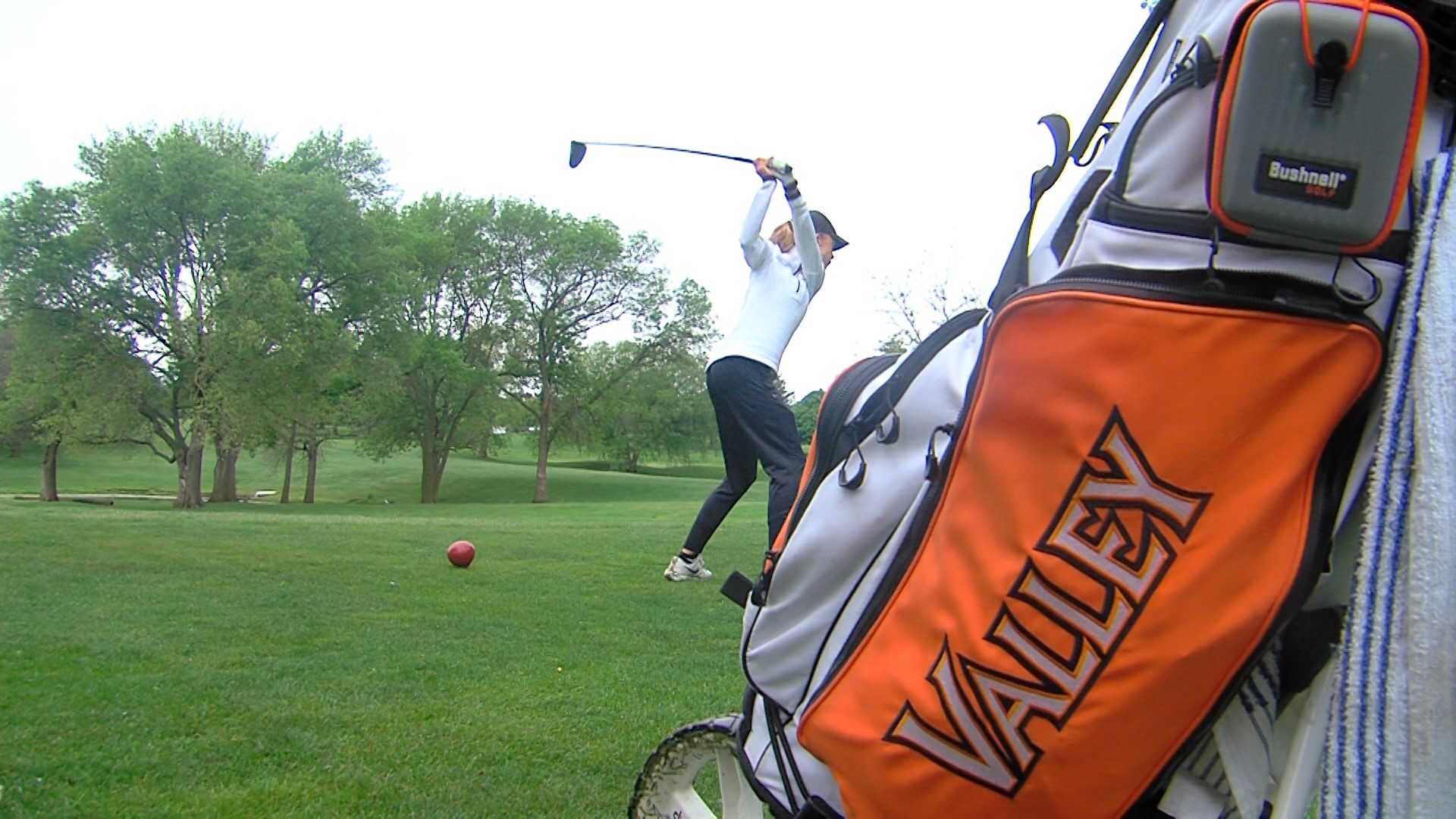 WDM Valley's Paige Hoffman is out to defend her 4A title from 2019, but she'll tell you she's just out there to enjoy the round and time with her team.