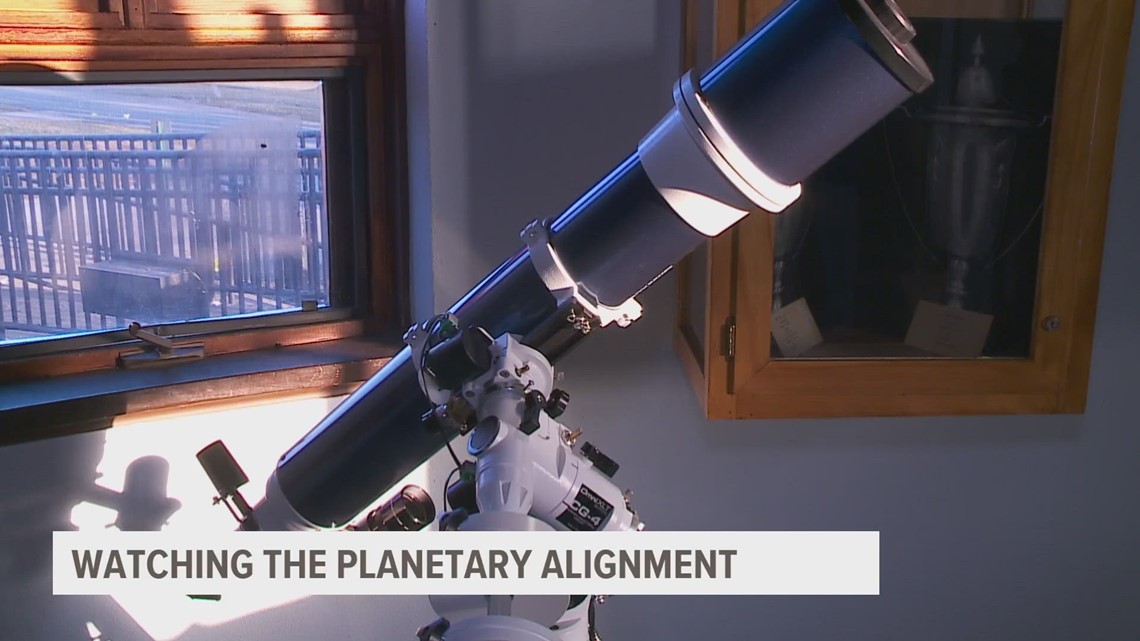 Astronomy enthusiasts view planetary alignment at Drake Municipal Observatory