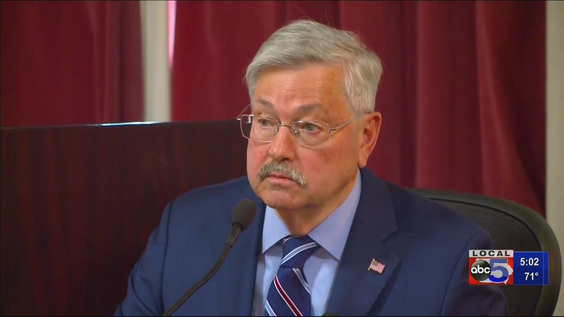 Former Governor Terry Branstad takes the stand in civil trial