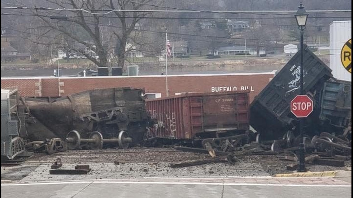 Train derails in eastern Iowa, several train cars flipped over
