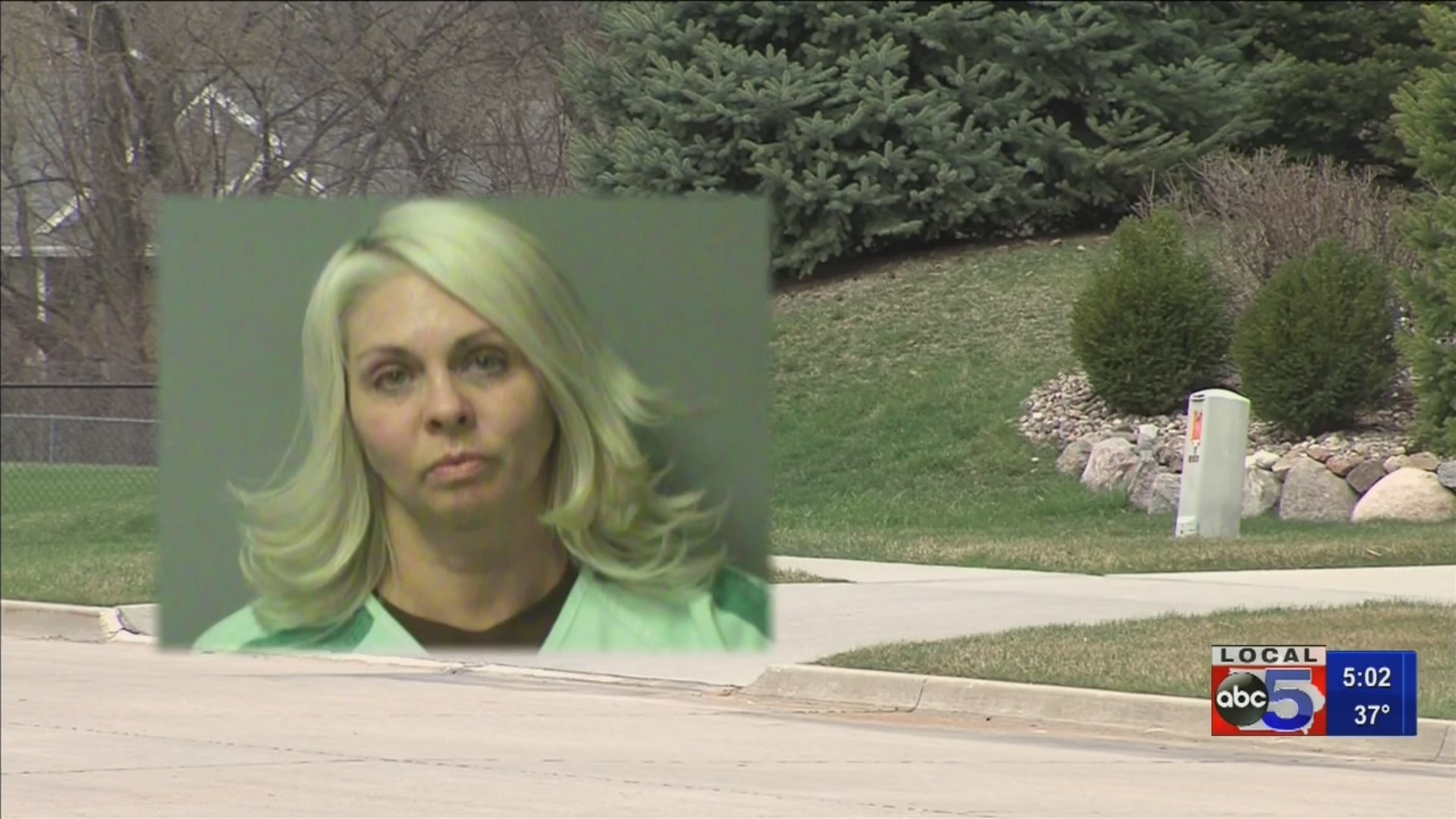 Johnston woman charged with child endangerment causing death