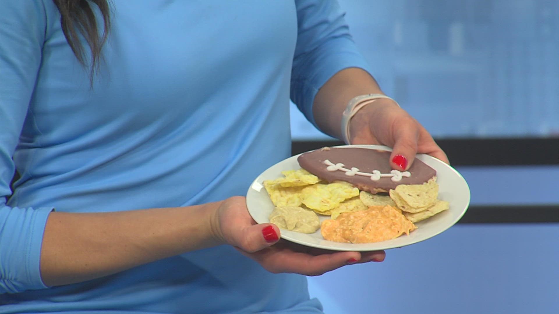 From buffalo chicken dip to football-shaped cookies, the Good Morning Iowa team geared up for the Super Bowl on the show.