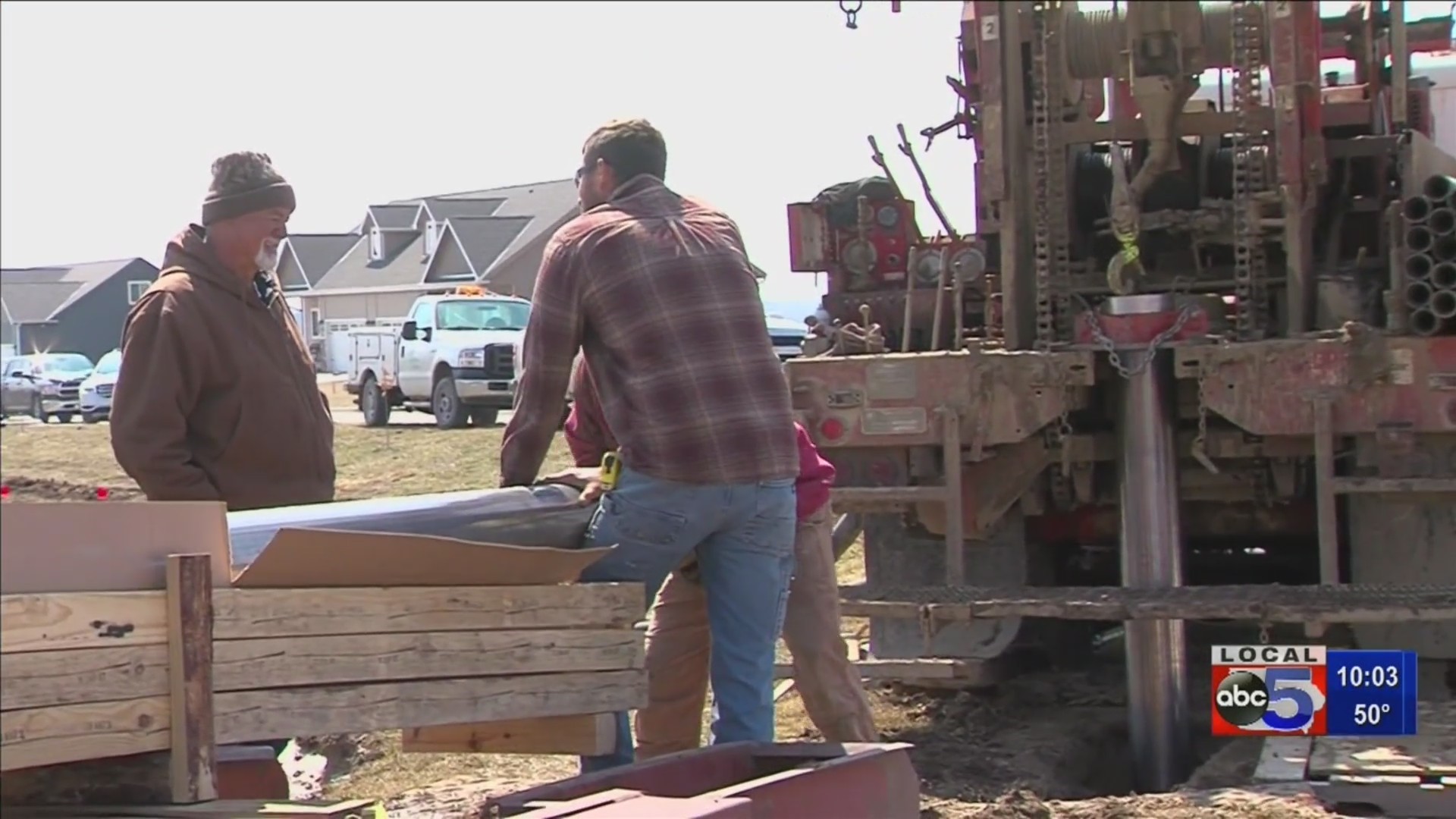 Crews work to get clean water to flooded SW Iowa towns