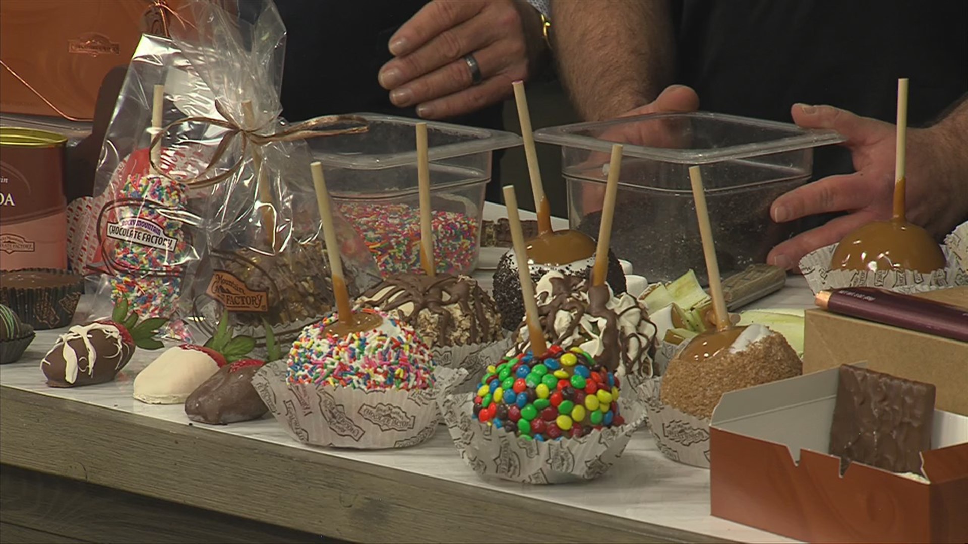Caramel apples and chocolates make great holiday gifts