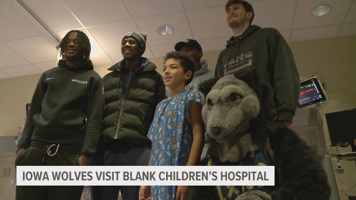 Iowa Wolves visit Blank Children's Hospital | weareiowa.com
