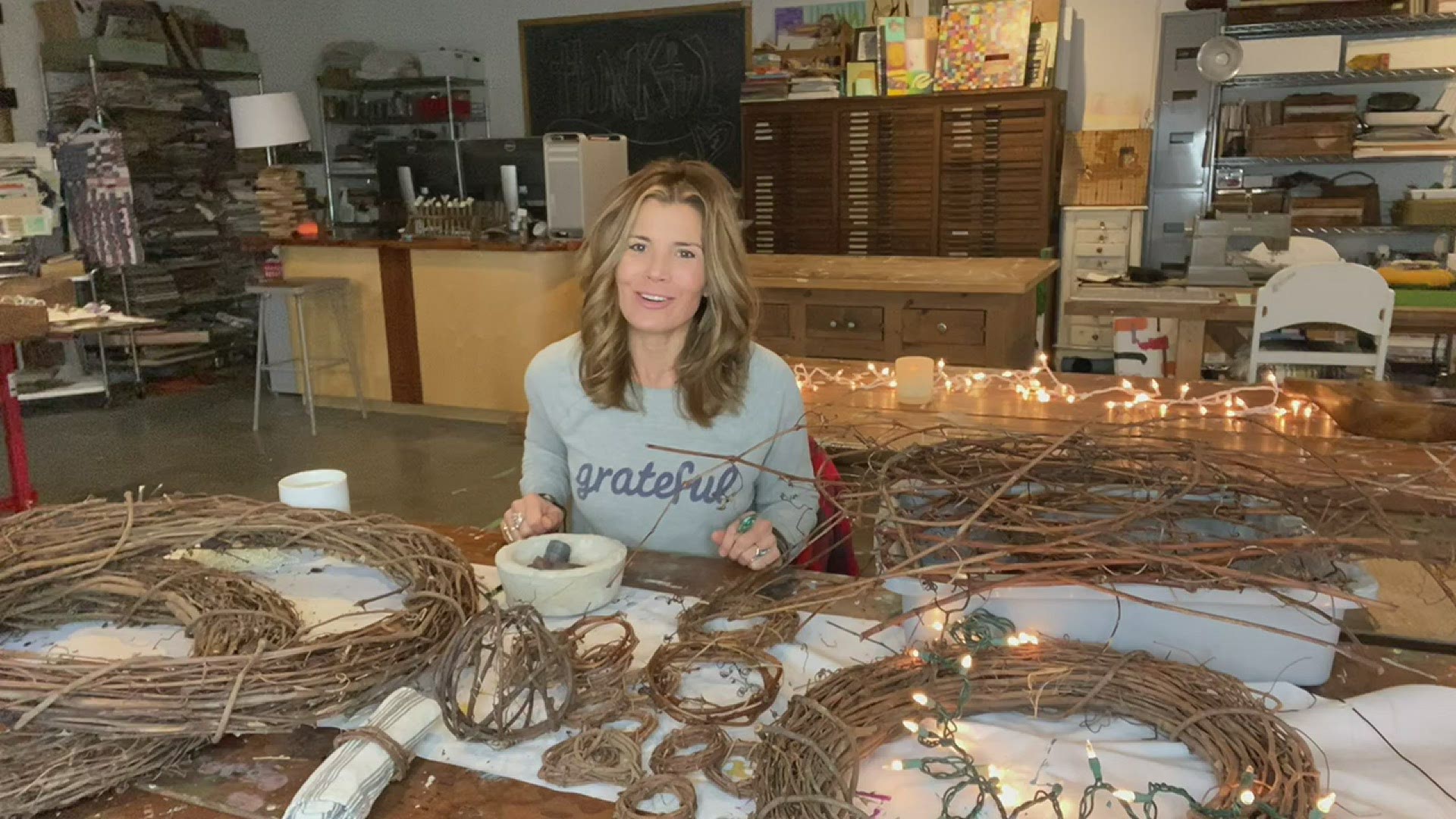 Tis the season to be thankful! Follow along with Iowa Live's Michele Brown for the latest do-it-yourself project.