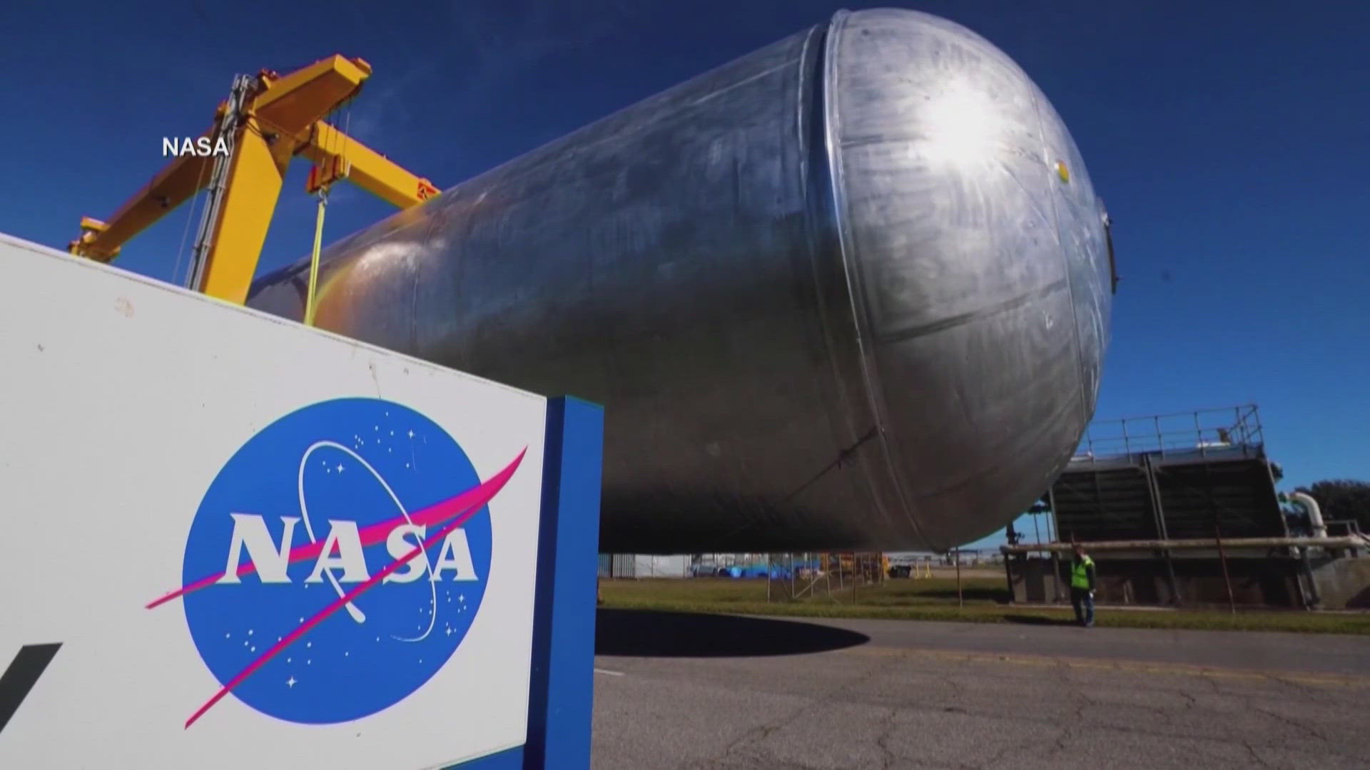 weareiowa.com - Brandon Winn - Iowa's Vermeer eyes lunar mining, aims to harvest helium on the moon