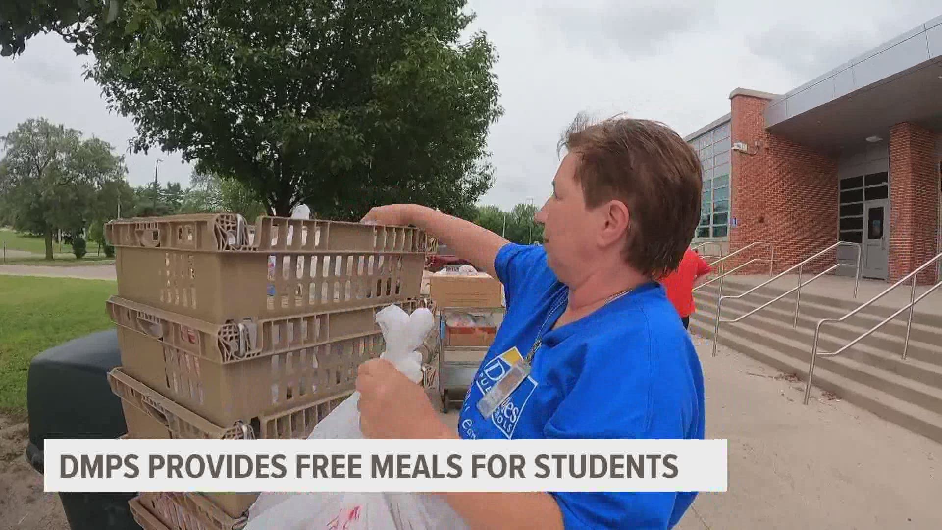 Des Moines Public Schools provides free meals to students. Local 5's Lakyn McGee reports.