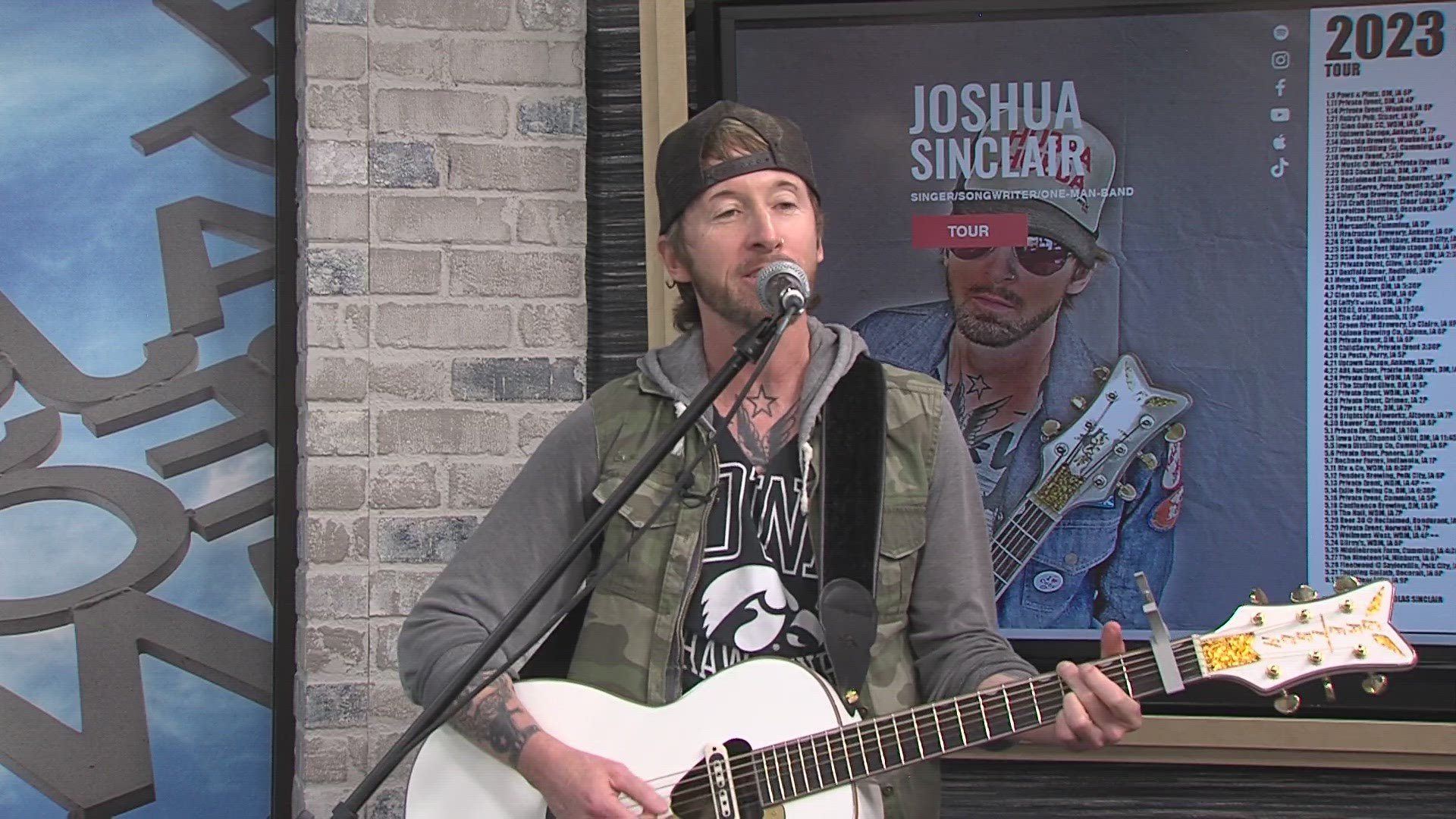 Joshua Sinclair Performs live for Iowa Live