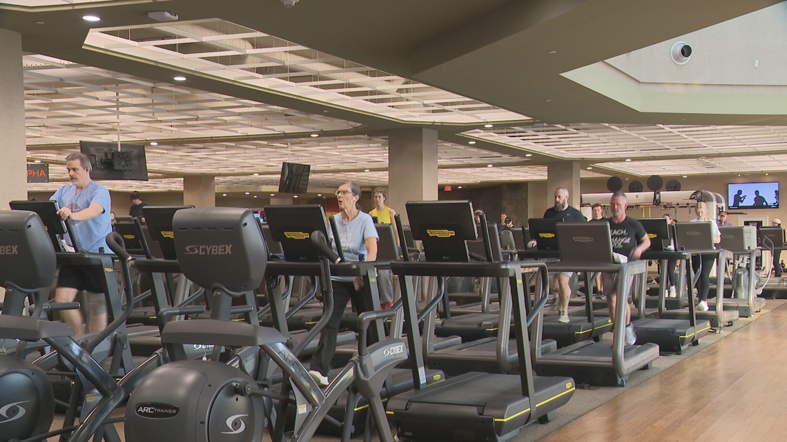 Local businesses see boost in foot traffic as customers set New Year's resolutions