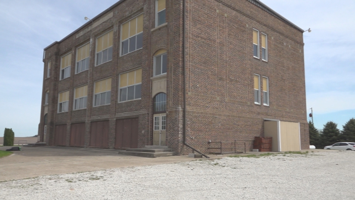 Minburn couple renovates historic school into community center