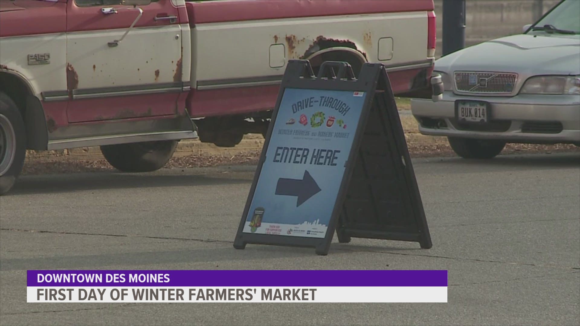 According to the Farmers' Market director, 550 cars came through the market Saturday.
