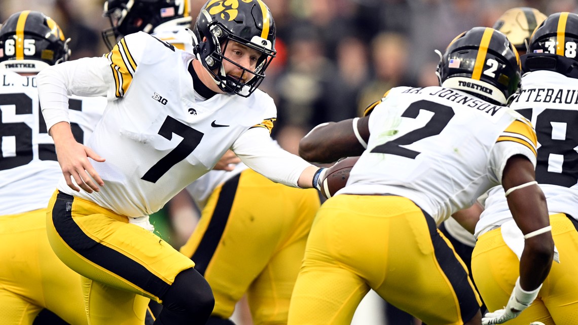 Former Hawkeye LB Jack Campbell's run defense grading out among