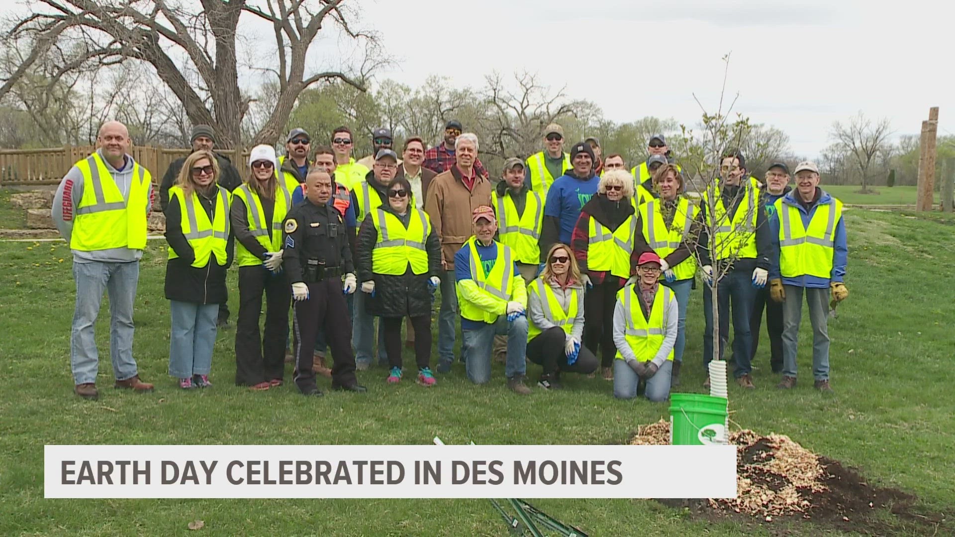 The Earth Day Trash Bash took place at 70 sites across Des Moines, with 4,500 volunteers participating.