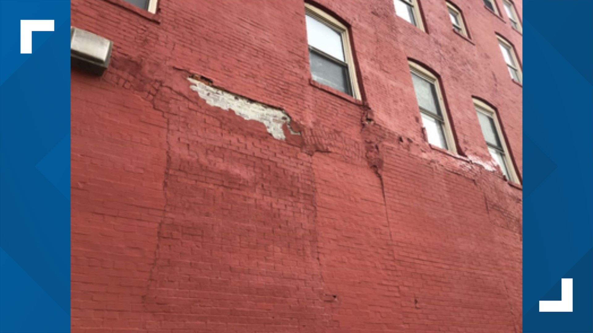 What do Davenport city documents say about collapsed building?