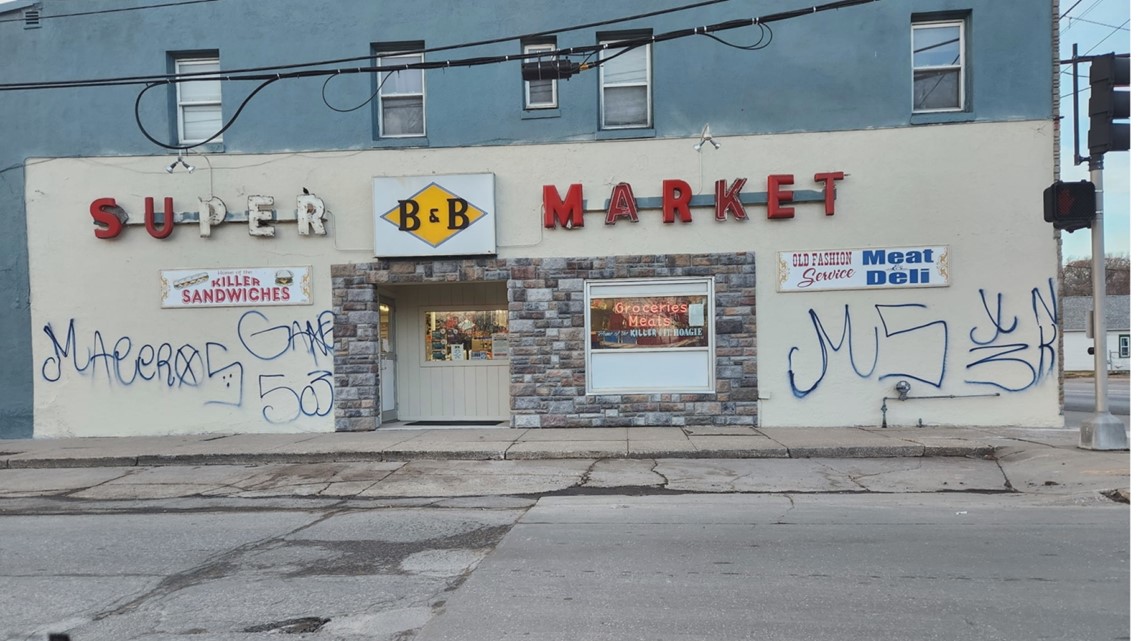 B&B Grocery, Meat & Deli Cleans Up Graffiti Thursday | Weareiowa.com