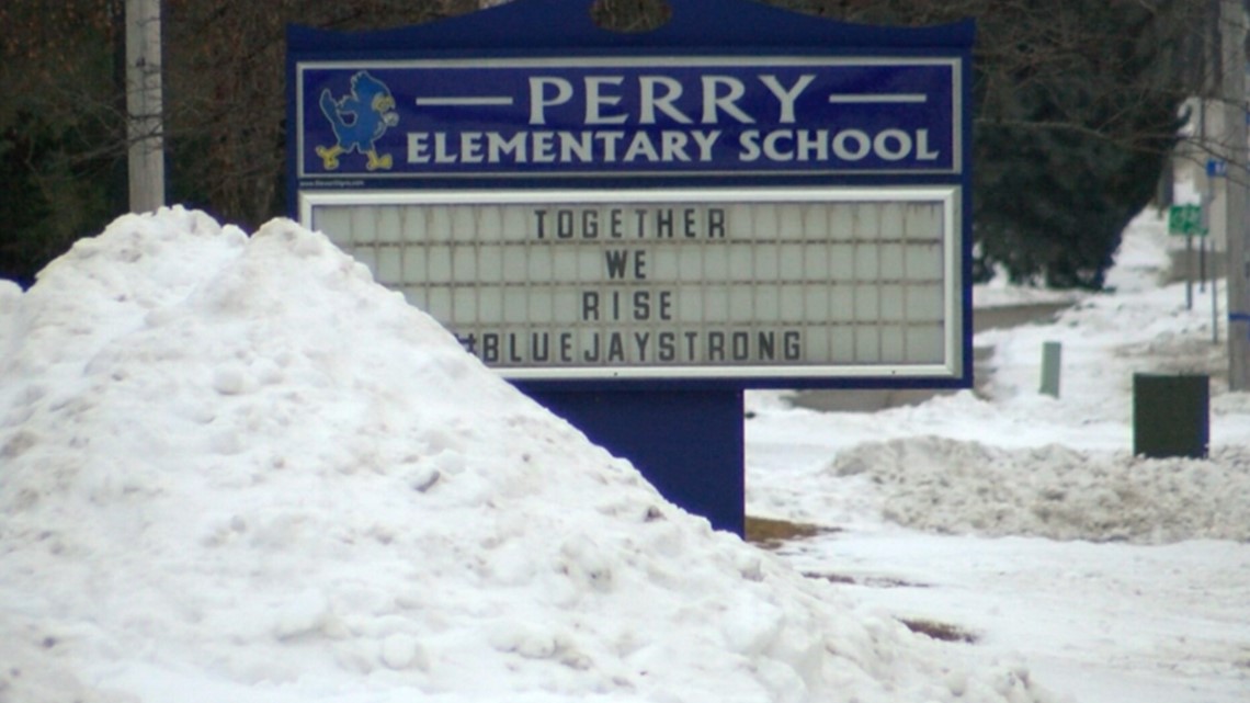 Perry Elementary School open for classes, 20 days after deadly school