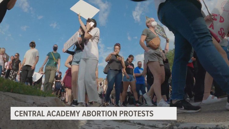 Iowans protest Supreme Court’s decision to overturn landmark abortion case