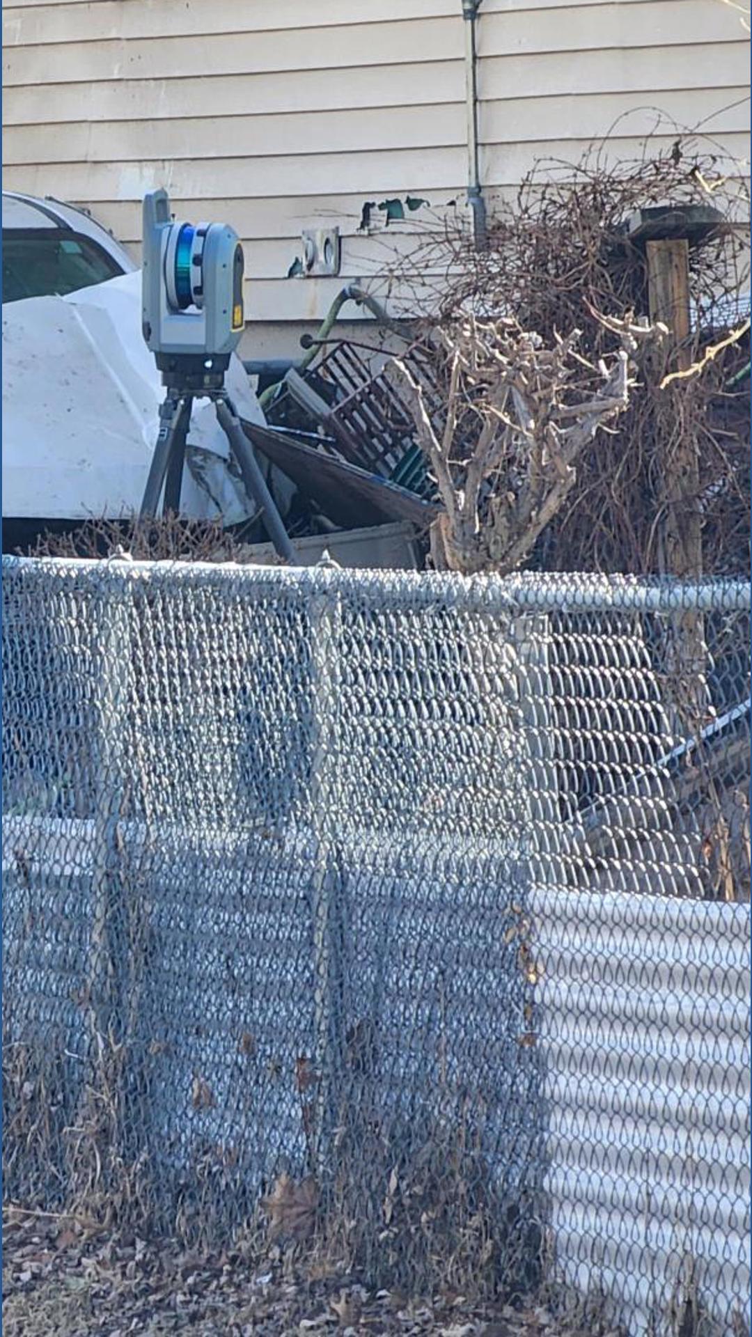 Driver dies after striking utility pole Thursday morning, Des Moines ...