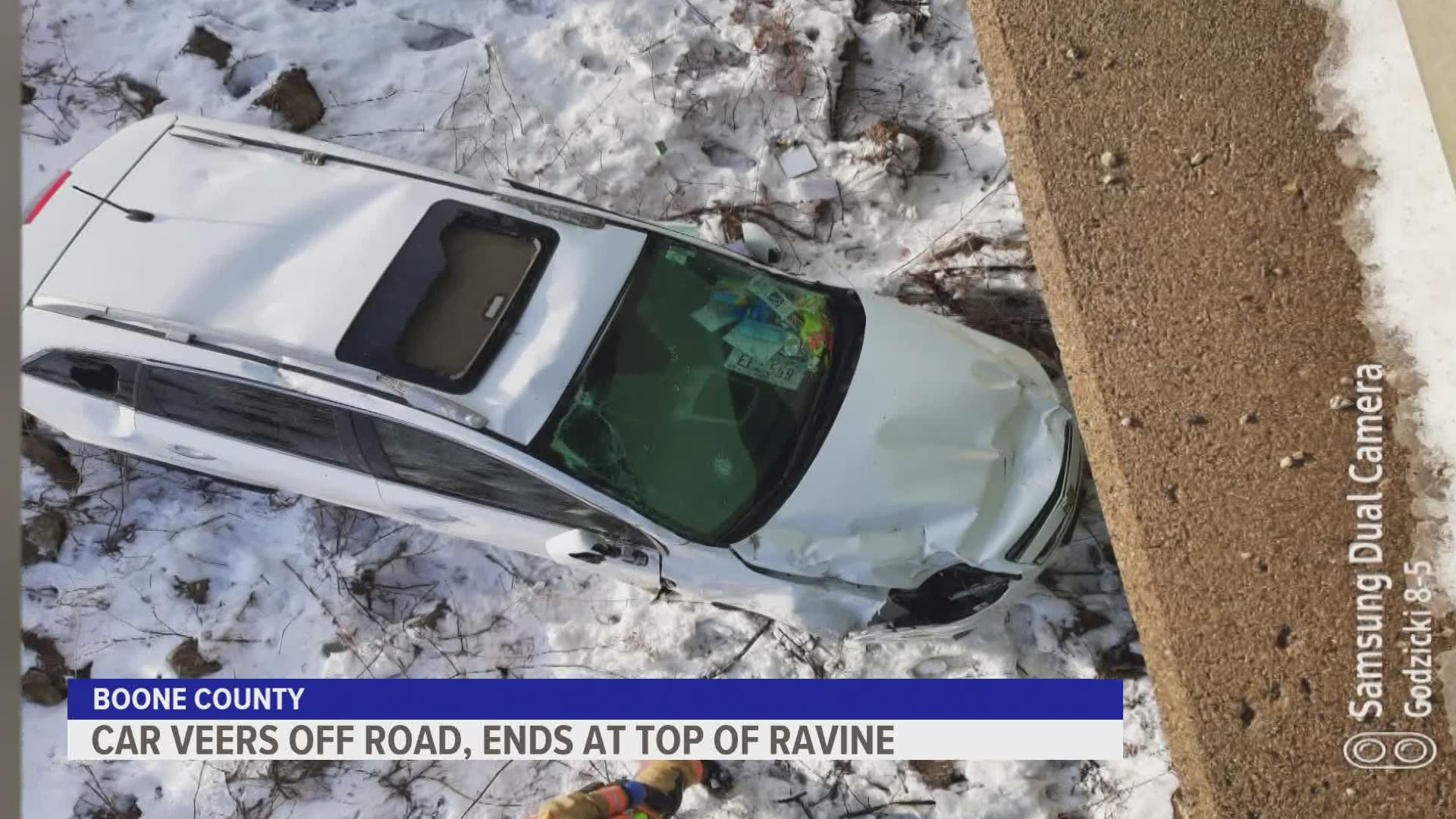 The Boone County Sheriff's Office responded to a crash just before 2 p.m. Wednesday that left a car on a ravine over the Des Moines River.